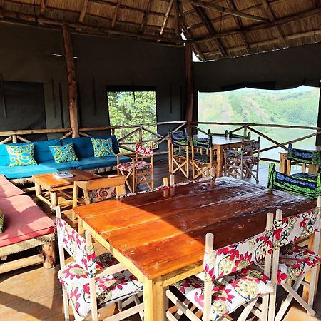 Mwamba Kelele Lodge Fort Portal Esterno foto