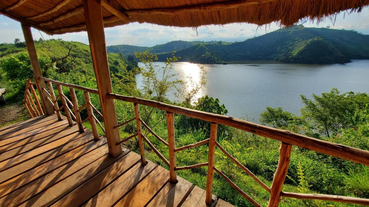 Mwamba Kelele Lodge Fort Portal Esterno foto