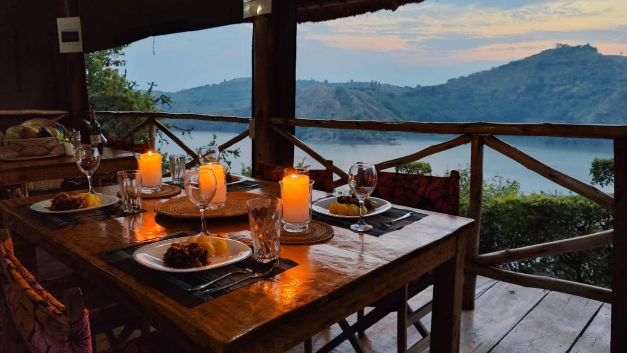 Mwamba Kelele Lodge Fort Portal Esterno foto