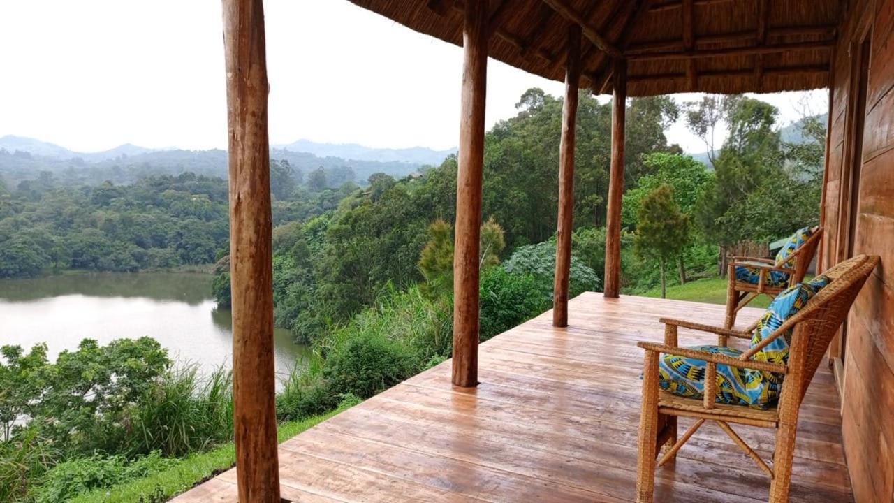 Mwamba Kelele Lodge Fort Portal Esterno foto