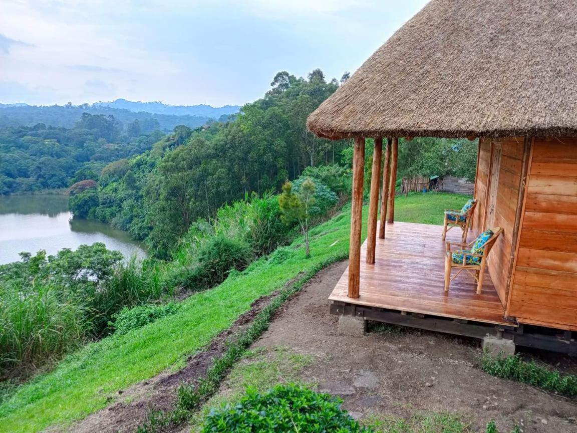 Mwamba Kelele Lodge Fort Portal Esterno foto