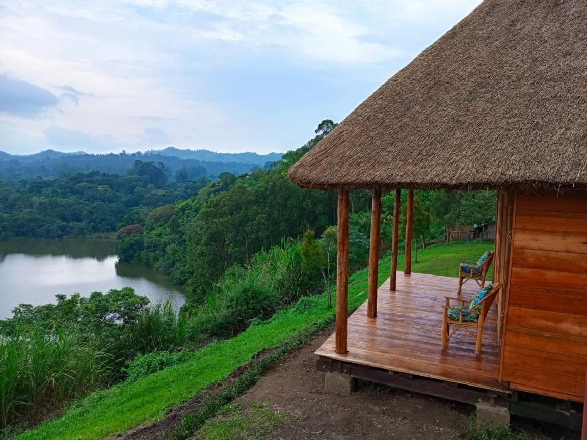 Mwamba Kelele Lodge Fort Portal Esterno foto