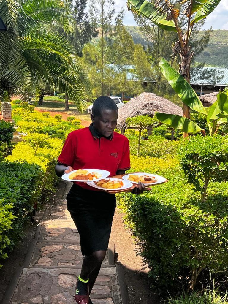 Mwamba Kelele Lodge Fort Portal Esterno foto