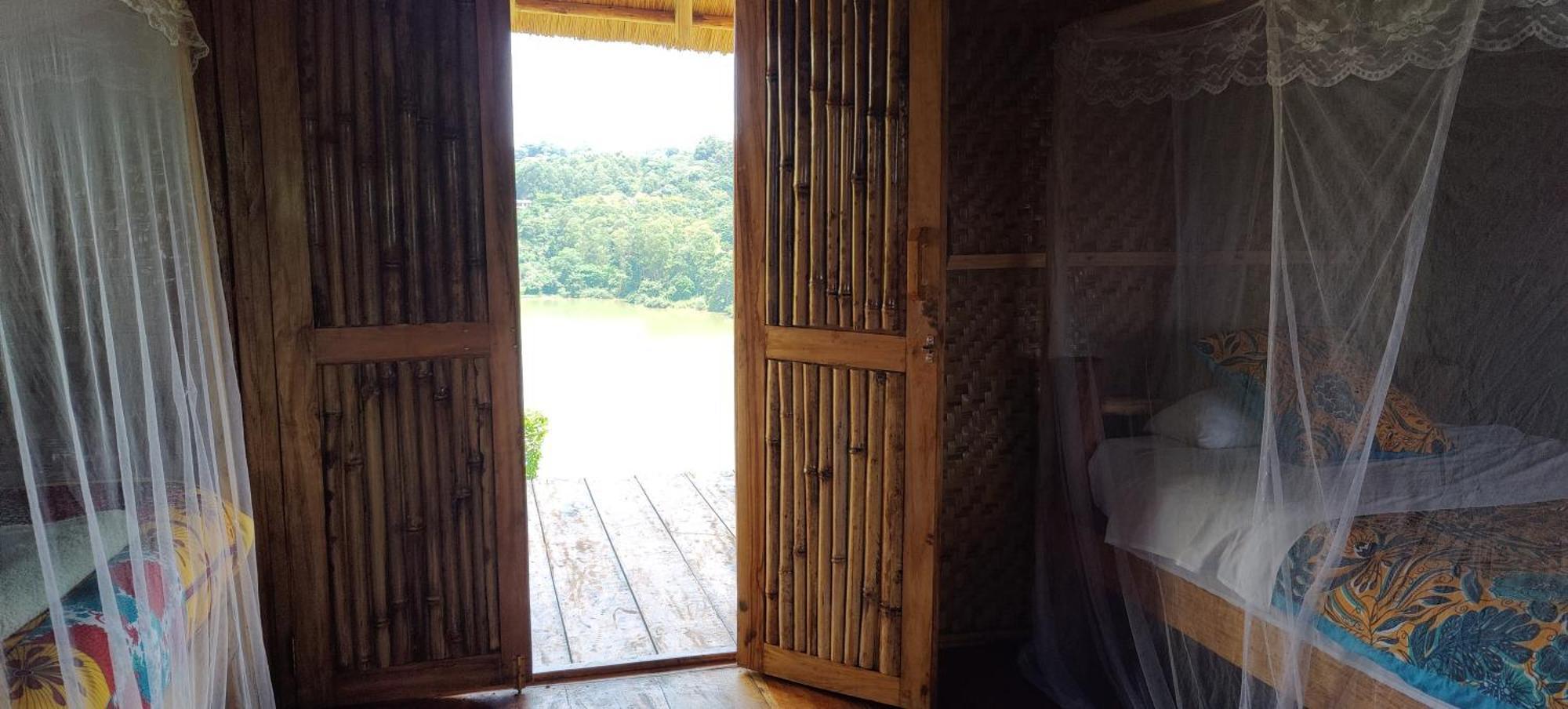 Mwamba Kelele Lodge Fort Portal Esterno foto