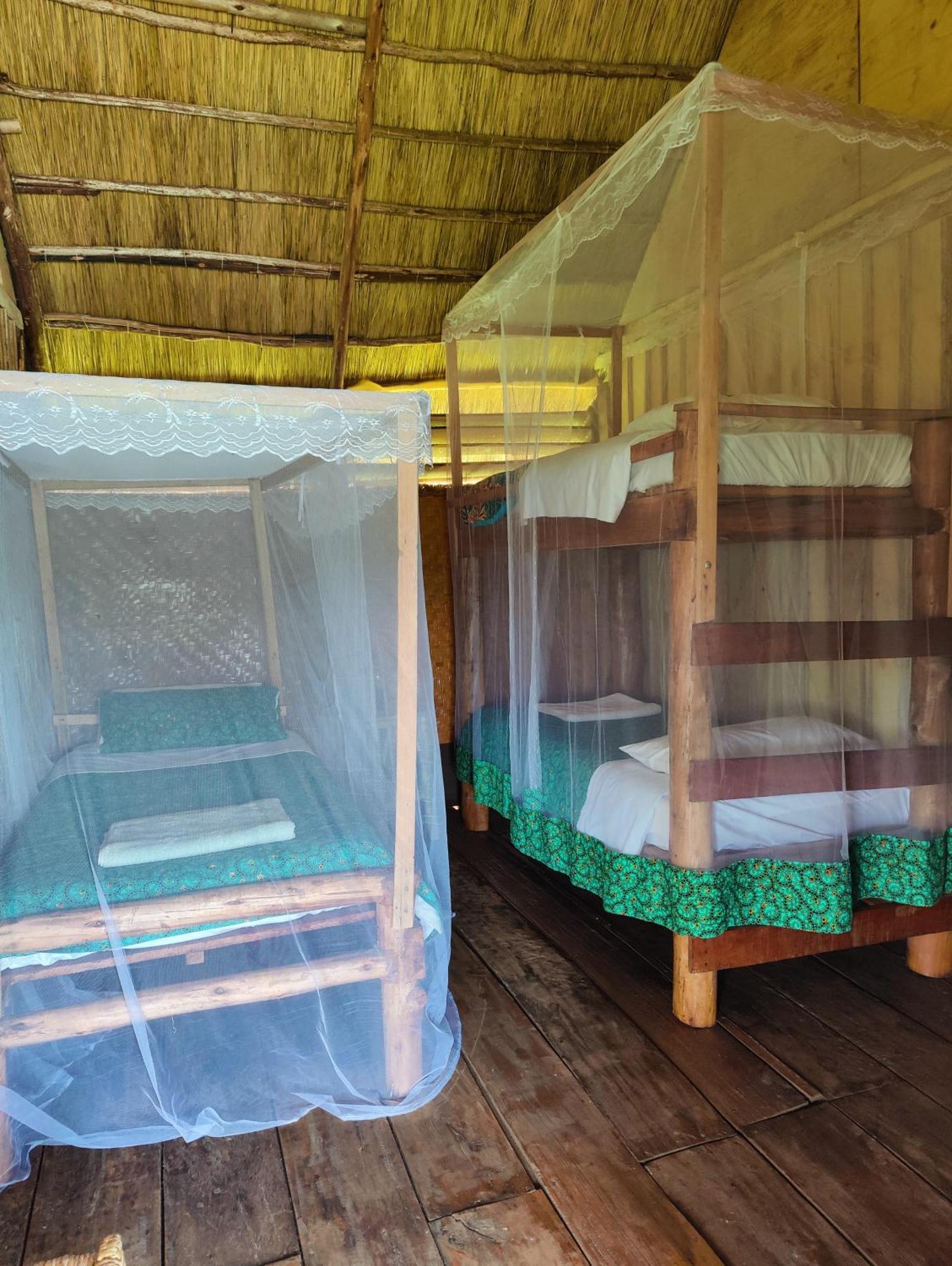 Mwamba Kelele Lodge Fort Portal Esterno foto